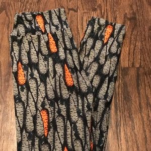 Cute carrot patterned lularoe unicorn leggings